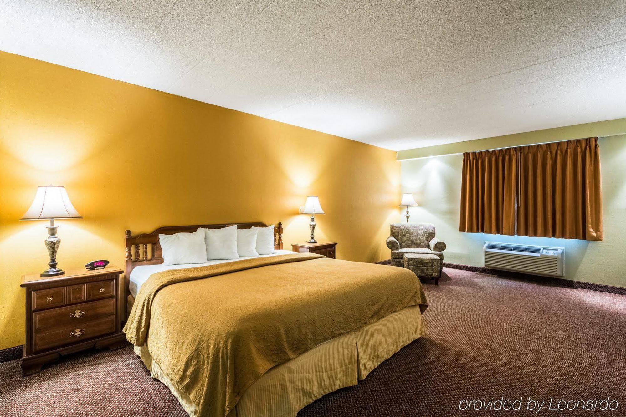 Quaint Inn & Suites McHenry Dış mekan fotoğraf
