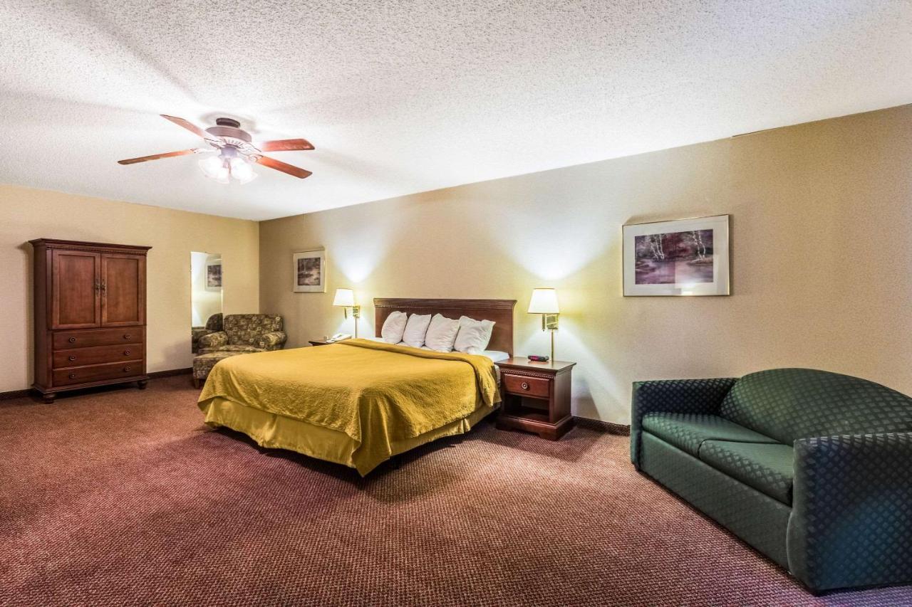 Quaint Inn & Suites McHenry Dış mekan fotoğraf