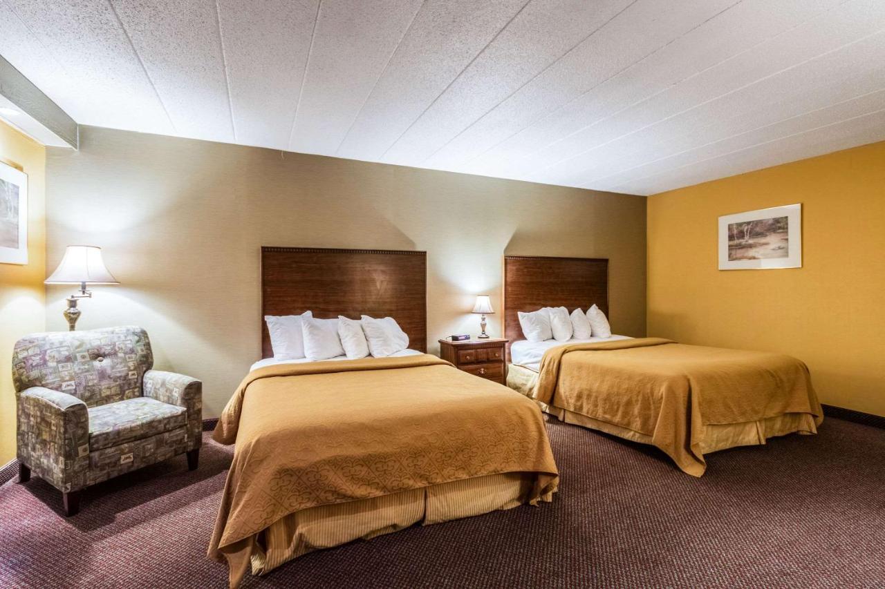 Quaint Inn & Suites McHenry Dış mekan fotoğraf