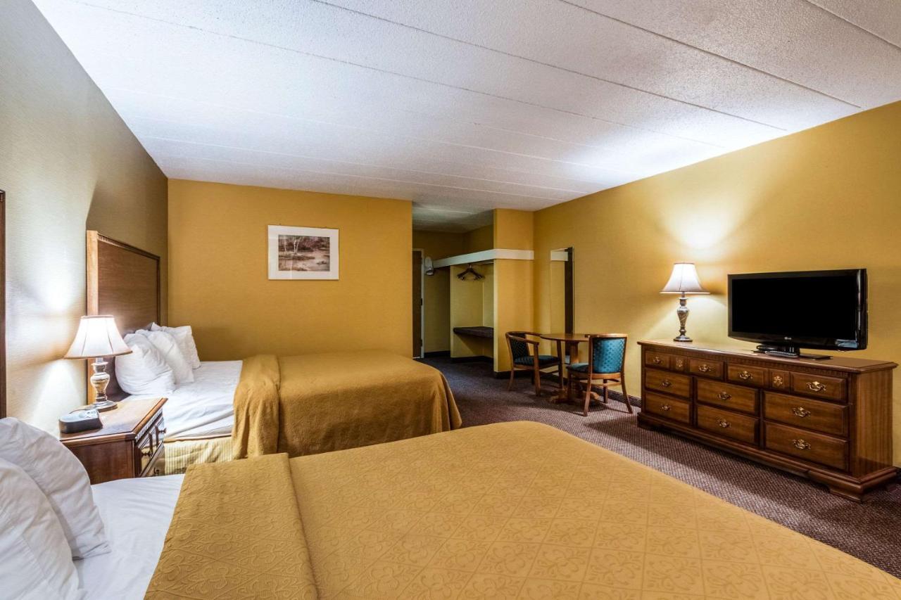 Quaint Inn & Suites McHenry Dış mekan fotoğraf