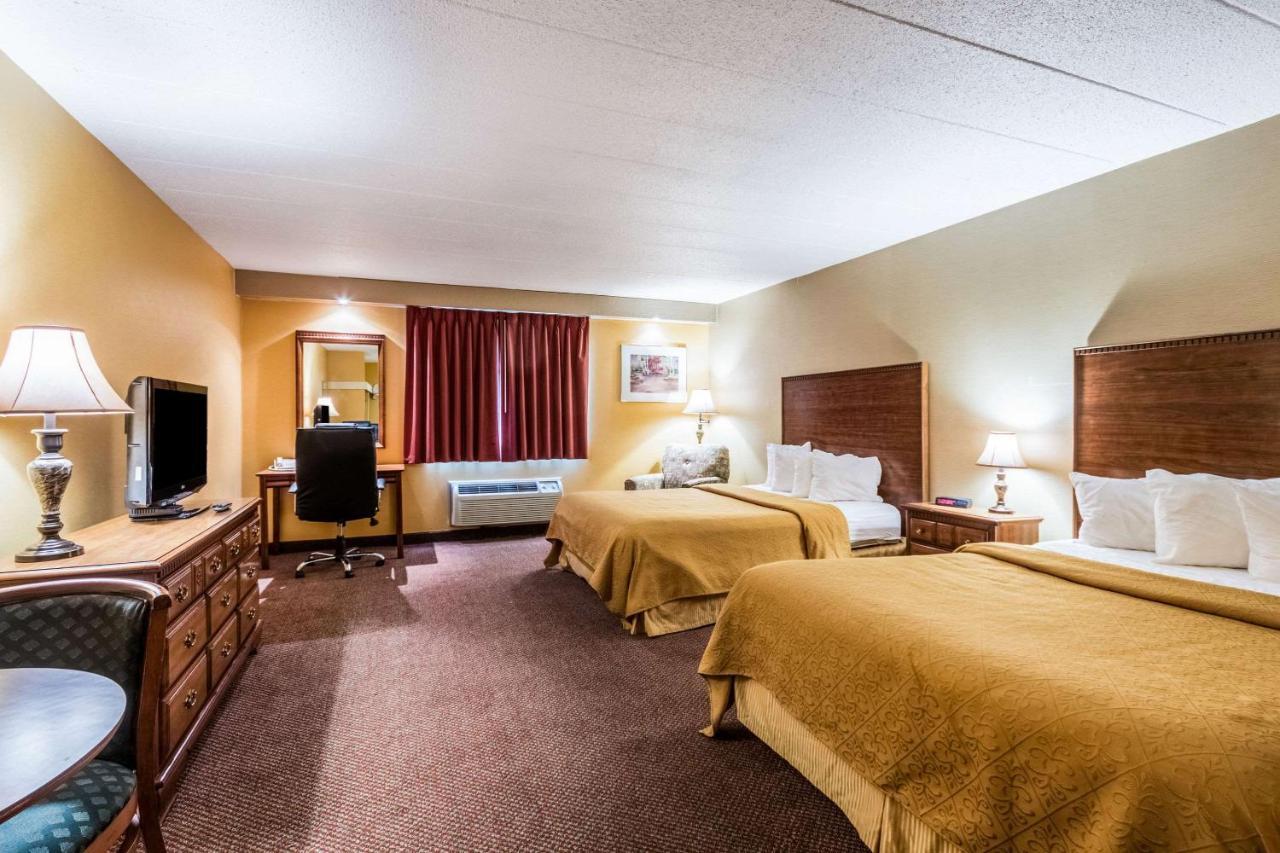 Quaint Inn & Suites McHenry Dış mekan fotoğraf